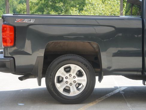 Used 2017 Chevrolet Silverado 1500 LT w/ All Star Edition AWD/4WD image 22