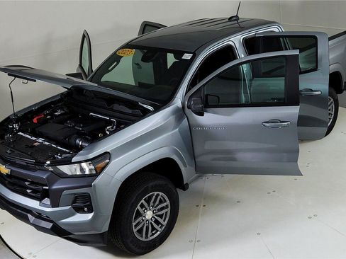 Used 2023 Chevrolet Colorado LT w/ LT Convenience Package II RWD image 28
