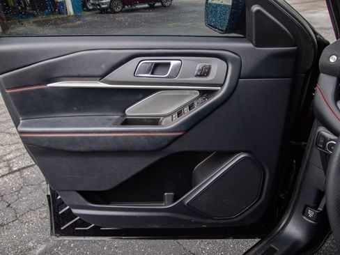 Used 2025 Ford Explorer ST AWD/4WD image 11