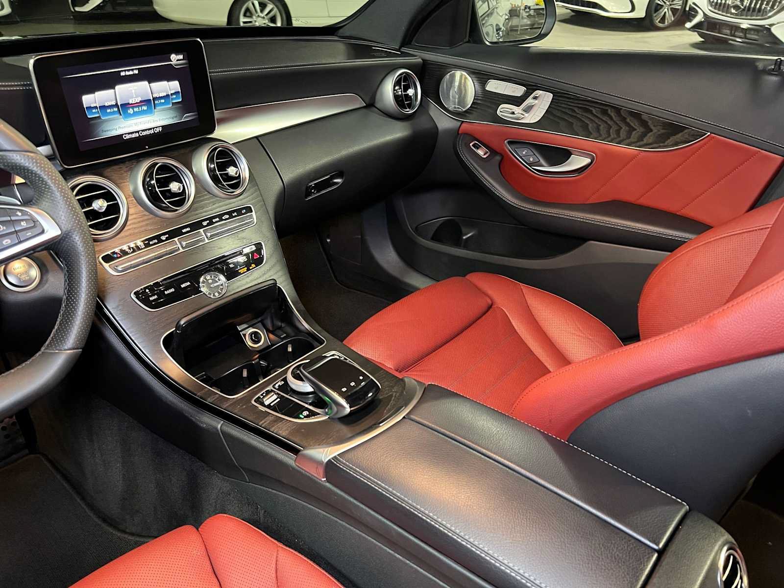 Used 2016 Mercedes-Benz C 300 Sedan image 39