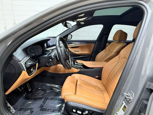 Used 2021 BMW M550i xDrive w/ Executive Package image 39