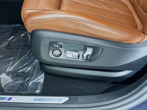 Used 2021 BMW X6 M50i w/ Executive Package image 20