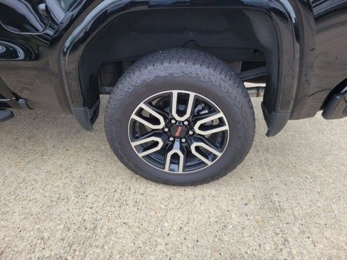 Used 2026 GMC Sierra 1500 AT4 w/ AT4 Premium Package AWD/4WD image 8