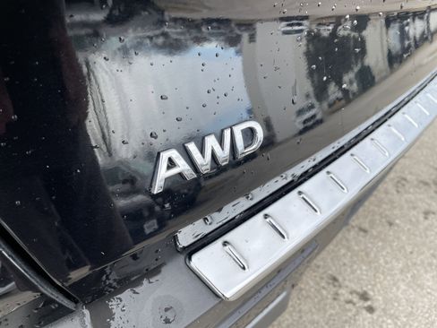 Used 2024 INFINITI QX60 Sensory w/ Vision Package image 18