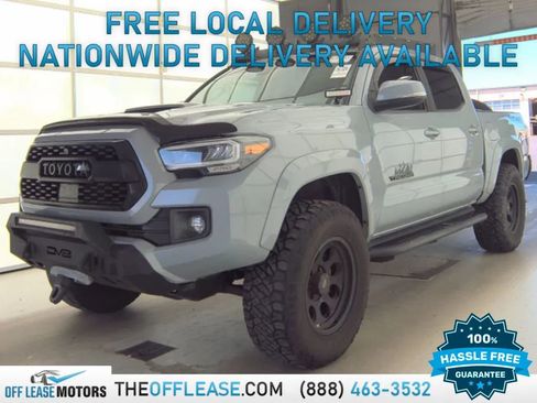 Used 2019 Toyota Tacoma TRD Sport image 1