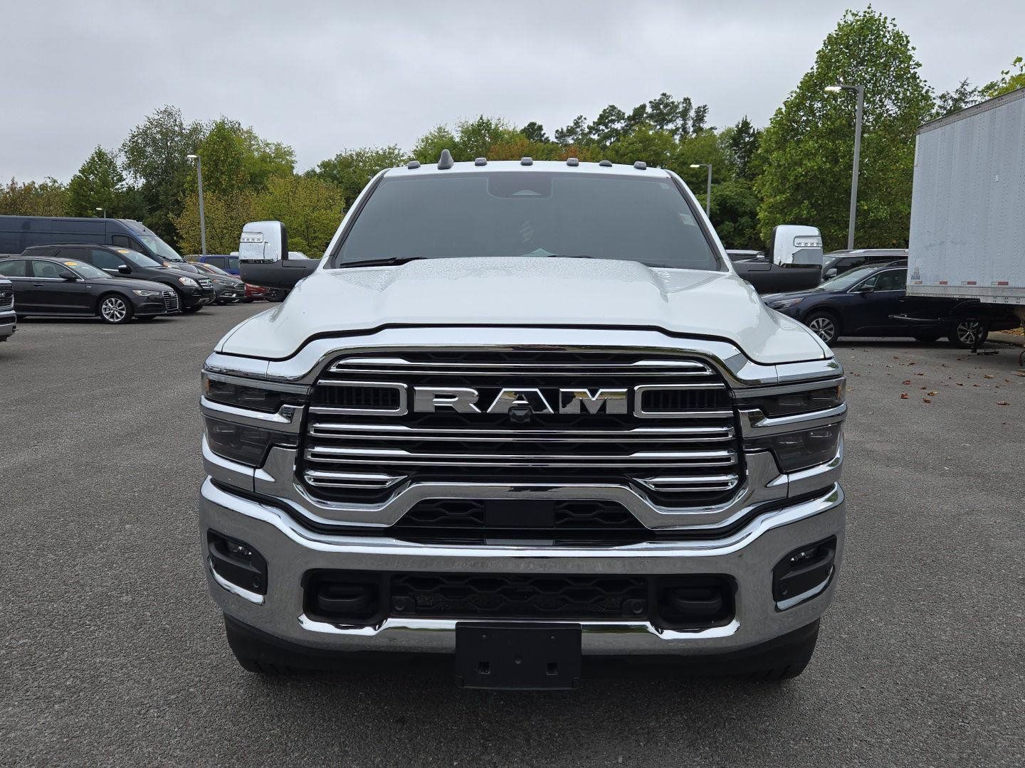 Used 2026 RAM 2500 Laramie AWD/4WD image 2