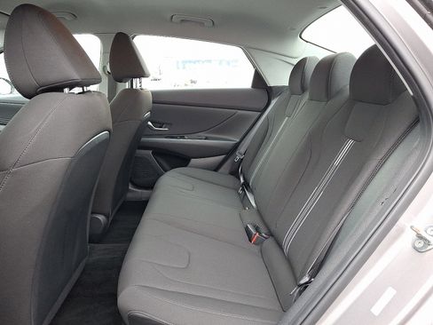 Certified 2023 Hyundai Elantra SEL w/ Convenience Package image 10