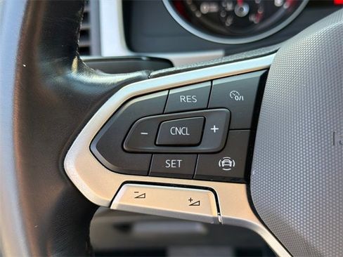 Used 2021 Volkswagen Atlas SE image 25