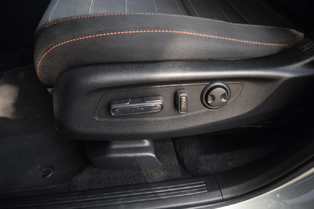Used 2025 Honda CR-V Sport image 19