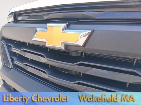 Used 2023 Chevrolet Colorado W/T AWD/4WD image 10