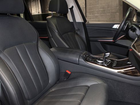 Used 2019 BMW X7 xDrive40i w/ Premium Package image 46