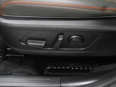 Used 2025 Hyundai Santa Cruz Limited AWD/4WD image 25