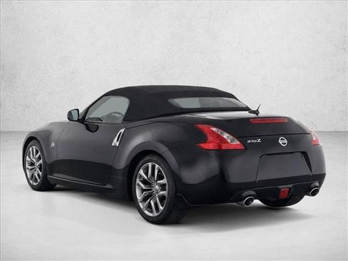 Used 2014 Nissan 370Z Touring w/ Navigation Package RWD image 5