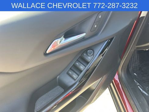 Used 2026 Chevrolet Equinox LT w/ Safety and Technology Package FWD image 15