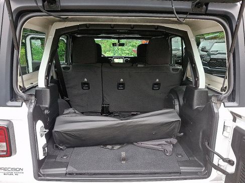 Certified 2022 Jeep Wrangler Unlimited Sport AWD/4WD image 29
