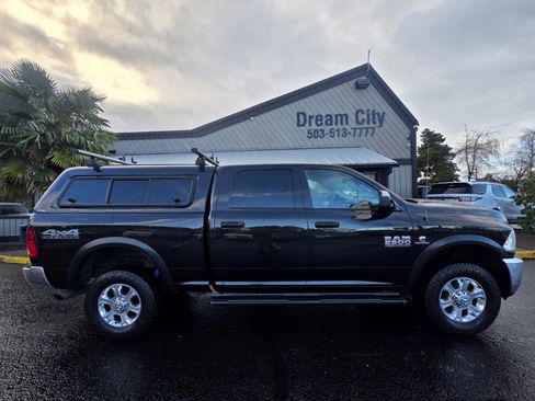 Used 2018 RAM 2500 Tradesman w/ Chrome Appearance Group image 5