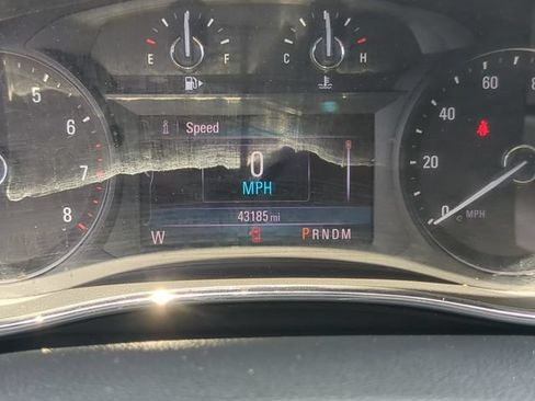 Used 2022 Buick Encore Preferred w/ Safety Package AWD/4WD image 32
