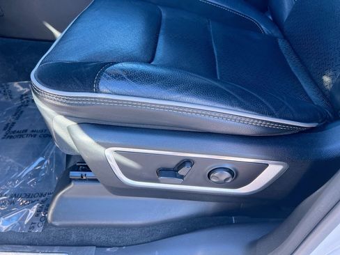 Used 2022 RAM 1500 Laramie image 13