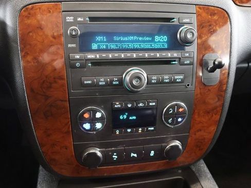 Used 2012 Chevrolet Suburban LT AWD/4WD image 20