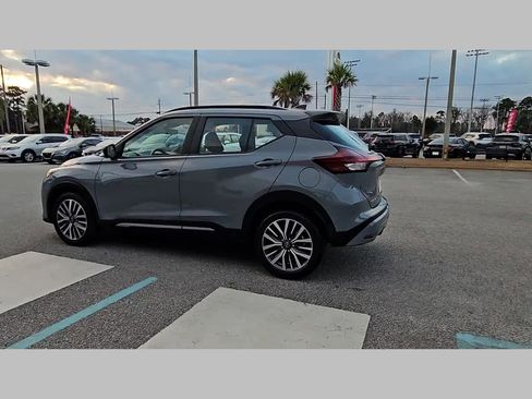 Used 2024 Nissan Kicks SR image 27