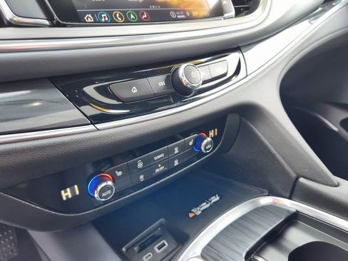 Used 2023 Buick Enclave Essence w/ Experience Buick Package image 19