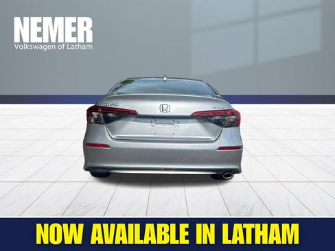Used 2024 Honda Civic Sport image 3