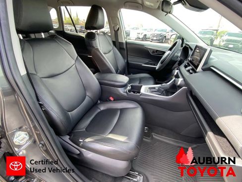 Certified 2023 Toyota RAV4 LE FWD image 13