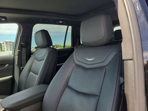 Certified 2023 Cadillac XT6 Sport w/ Technology Package AWD/4WD image 23
