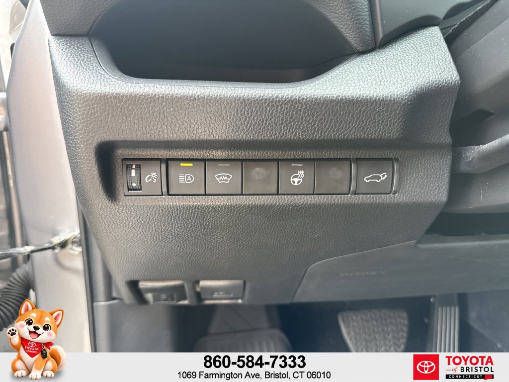 Used 2024 Toyota RAV4 XLE w/ Convenience Package AWD/4WD image 14
