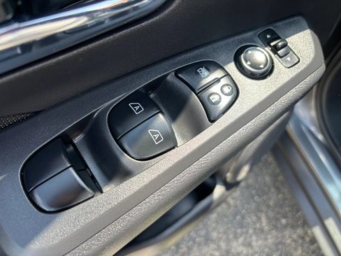 Used 2024 Nissan Kicks SV FWD image 48