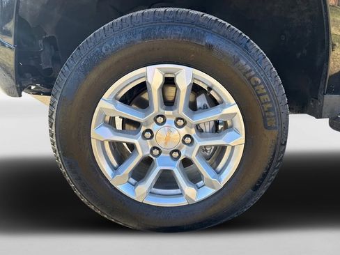 Used 2023 Chevrolet Colorado LT w/ LT Convenience Package image 10