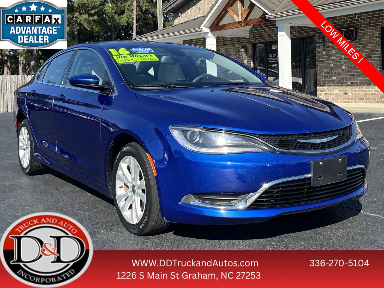 Used 2016 Chrysler 200 Limited FWD image 1