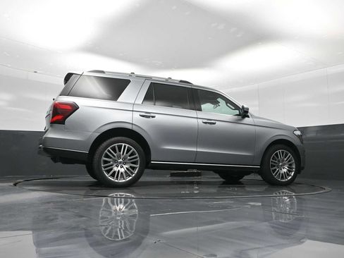 Used 2023 Ford Expedition Limited AWD/4WD image 42
