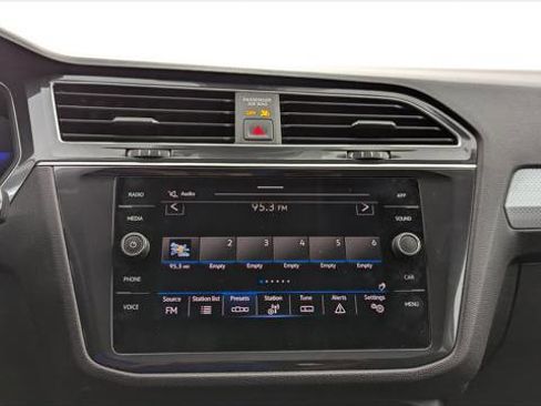 Used 2024 Volkswagen Tiguan S image 27