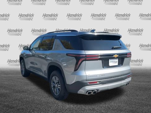Used 2025 Chevrolet Traverse LT AWD/4WD image 7
