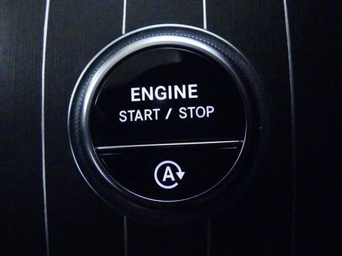 Used 2023 Mercedes-Benz C 300 Sedan w/ Exclusive Trim Package image 23