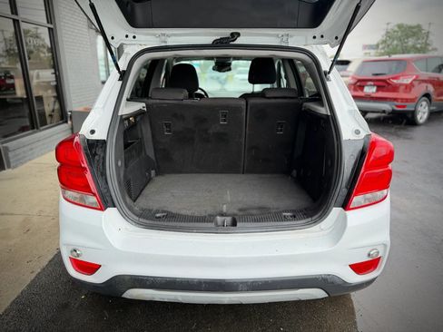 Used 2018 Chevrolet Trax LT AWD/4WD image 18