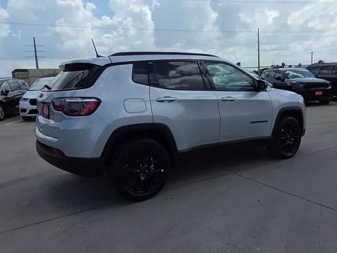New 2026 Jeep Compass Latitude AWD/4WD image 8