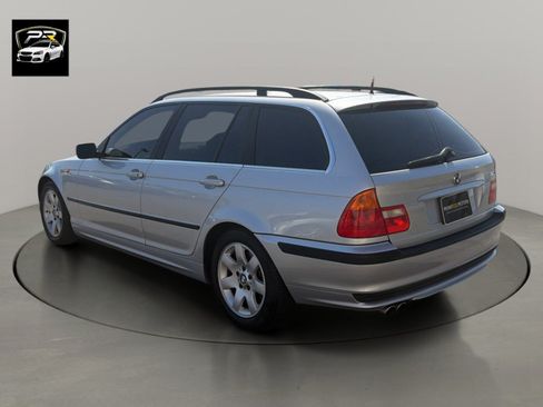 Used 2004 BMW 325i Wagon RWD image 3