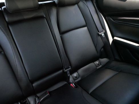 Used 2019 MAZDA MAZDA3 Hatchback FWD image 14