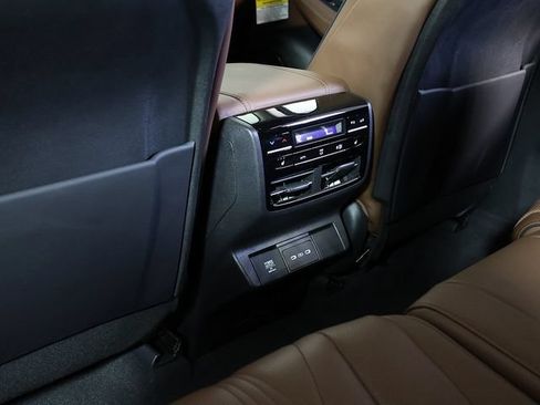 Used 2026 Acura MDX SH-AWD w/ Advance Package image 16