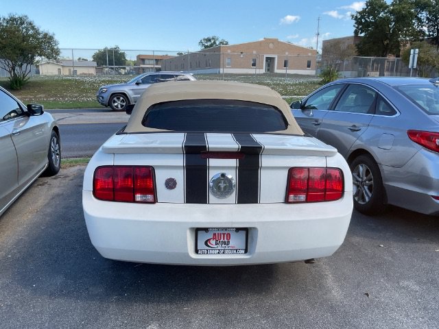 Used 2008 Ford Mustang Convertible RWD image 5