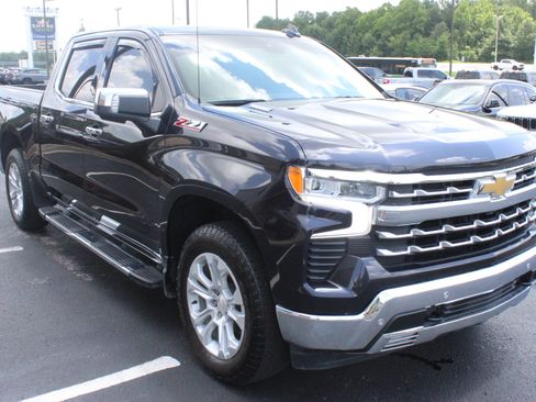 Used 2022 Chevrolet Silverado 1500 LTZ AWD/4WD image 4
