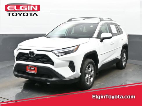 Used 2022 Toyota RAV4 XLE image 1