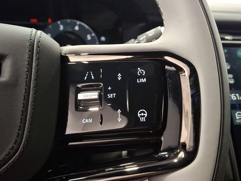 Certified 2026 Land Rover Range Rover Velar Dynamic SE AWD/4WD image 23