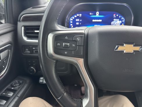 Used 2023 Chevrolet Suburban LT AWD/4WD image 19