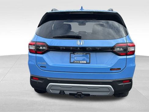Certified 2024 Honda Pilot TrailSport image 6