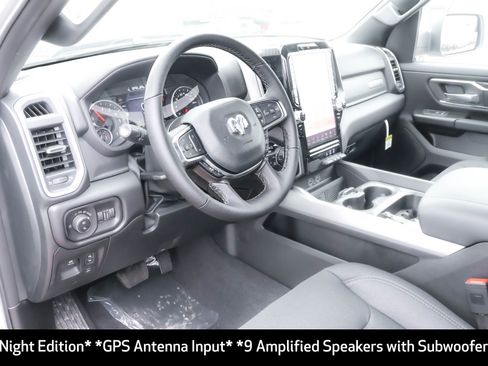 New 2026 RAM 1500 4x4 Crew Cab image 4