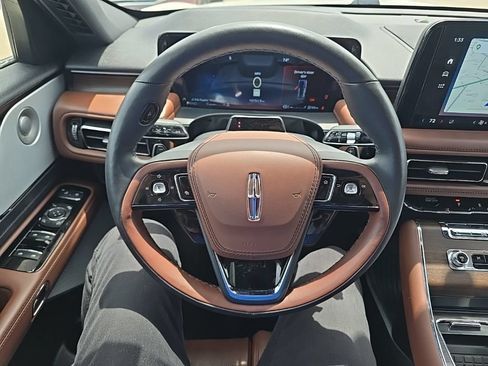 Used 2025 Lincoln Aviator Reserve w/ Luxury Package AWD/4WD image 27