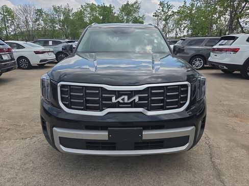 Used 2025 Kia Telluride S image 8